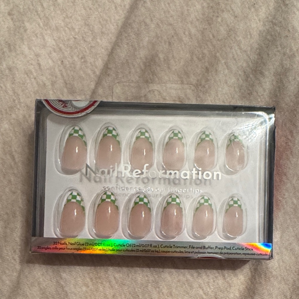Nail reformation green checkered French tip press on nails nib